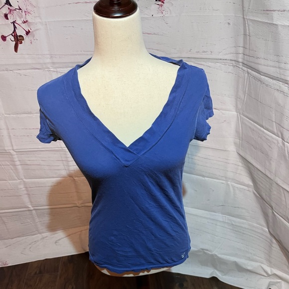 American Eagle Outfitters Tops - ⭐️ Clearance⭐️ American outfitters v neck short sleeve top